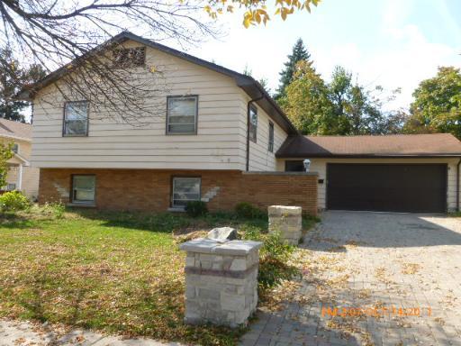 719 S Gates St., Aurora, IL 60505