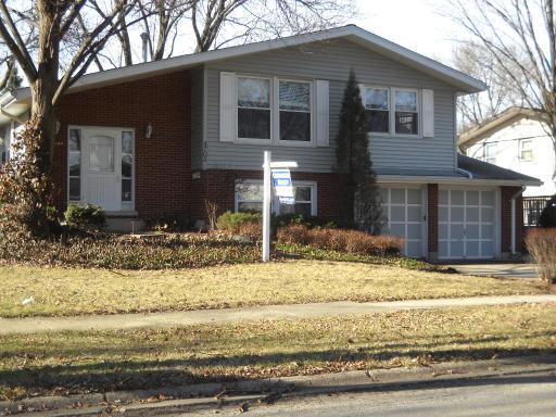 4703 Carr St., Rolling Meadows, IL 60008