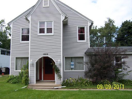 1929 Hillcrest Rd., Rockford, IL 61108