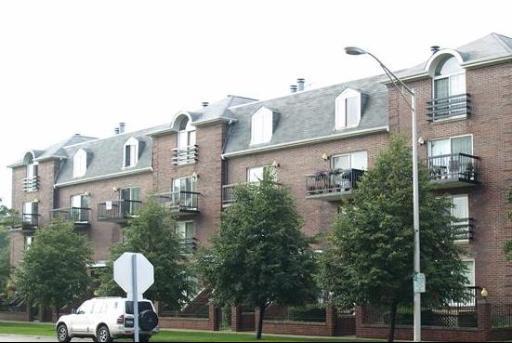 815 Pearson St. #10, Des Plaines, IL 60016