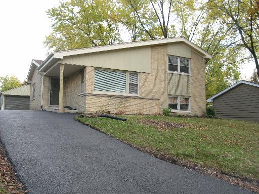 5919 Brookbank Rd., Downers Grove, IL 60515
