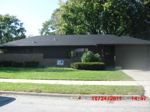 4 E Rocket Cir., Park Forest, IL 60466