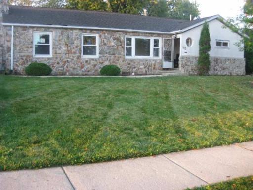 103 E Berkley Ln., Hoffman Estates, IL 60169