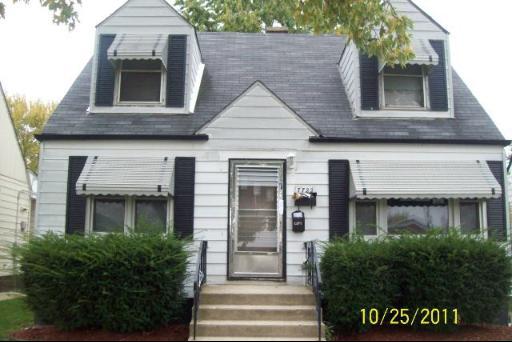 7722 S Homan Ave., Chicago, IL 60652