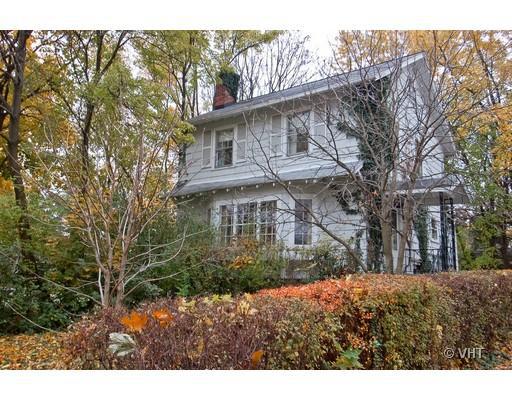 146 East Rd., Glen Ellyn, IL 60137
