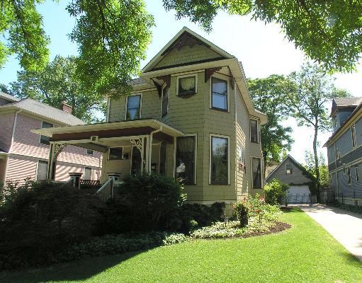 23 N Kensington Ave., La Grange, IL 60525