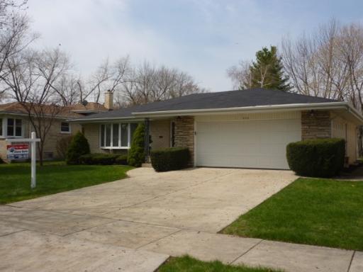 532 Bell Dr., Des Plaines, IL 60016