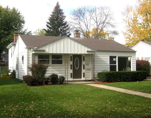 926 N Douglas Ave., Arlington Heights, IL 60004