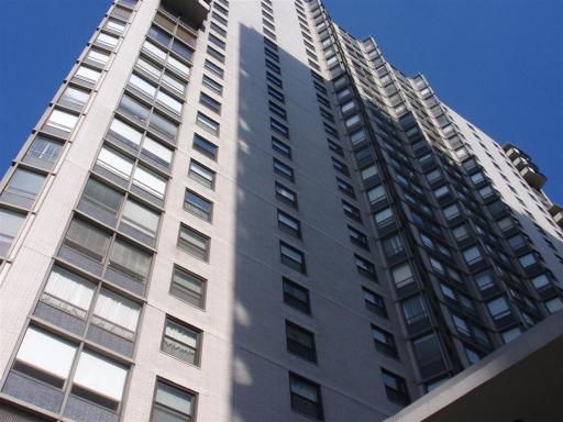 5701 N Sheridan Rd. #8C, Chicago, IL 60660