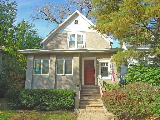 219 Catalpa Pl., Wilmette, IL 60091