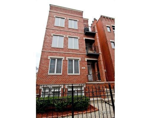 1136 W Fullerton #3, Chicago, IL 60614