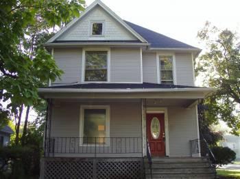 692 S Evergreen Ave., Kankakee, IL 60901