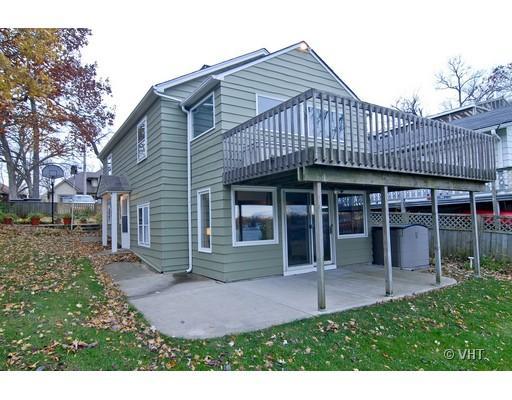 135 Bluff Ave., Grayslake, IL 60030