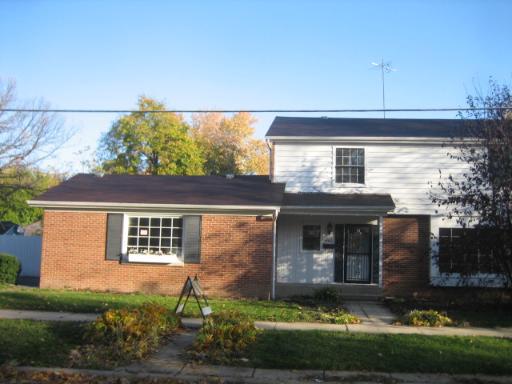 460 Maple Ave., Aurora, IL 60505