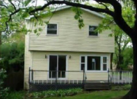 312 Hillside Dr., Island Lake, IL 60042