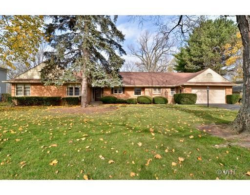 340 Sunset Ct., Northbrook, IL 60062