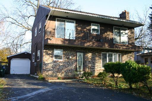 1107 Lawrence Dr., Mundelein, IL 60060