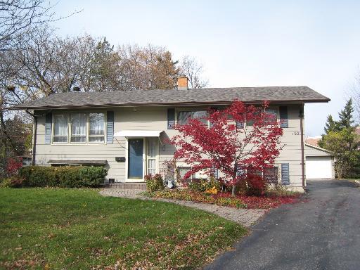 105 Springwood Dr., Naperville, IL 60540
