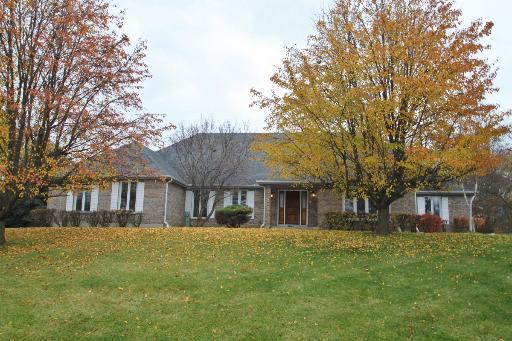 5352 Woodview Ct., Long Grove, IL 60047