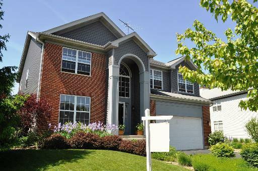 506 Regan Dr., East Dundee, IL 60118