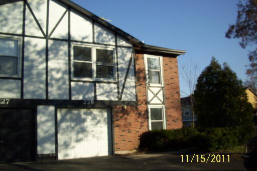 229 Hywood Ln., Bolingbrook, IL 60440