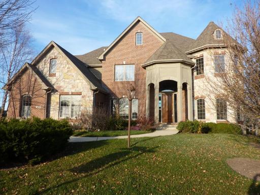 435 Ridge Ct., Lake in the Hills, IL 60156