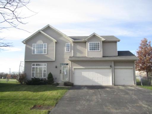 825 Chelsea Ct., Aurora, IL 60504