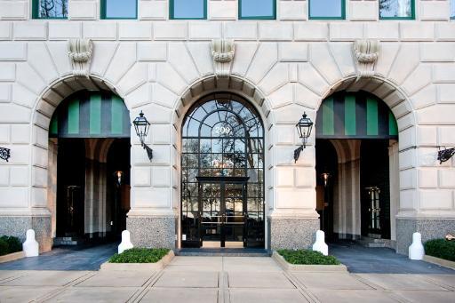 209 E Lake Shore Dr. #12E, Chicago, IL 60611