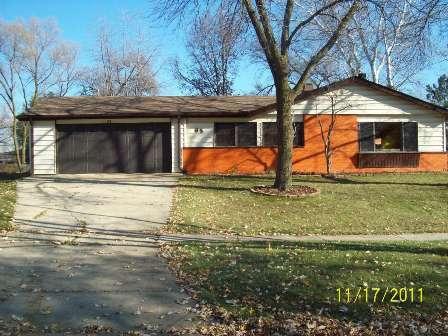 85 Westview St., Hoffman Estates, IL 60169