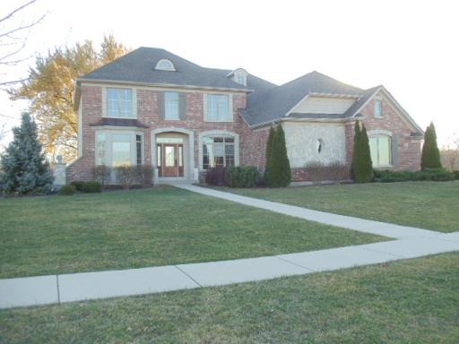 214 Merry Oaks Dr., Sycamore, IL 60178