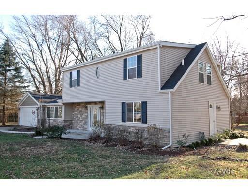 419 Sweitzer Rd., Algonquin, IL 60102