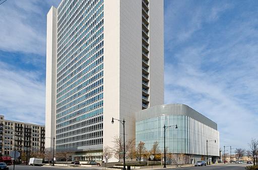 500 W Superior St. #804, Chicago, IL 60654