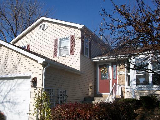 2720 Zurich Ln., Woodridge, IL 60517