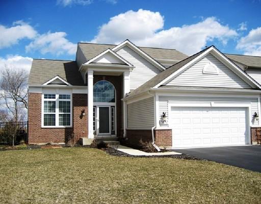 3102 Erika Ln., Carpentersville, IL 60110