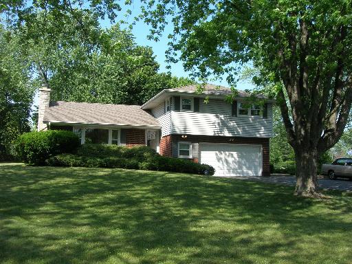 700 Crest Ave., Schaumburg, IL 60193