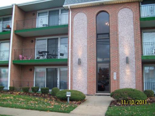 4007 W 105 St. #1E, Oak Lawn, IL 60453