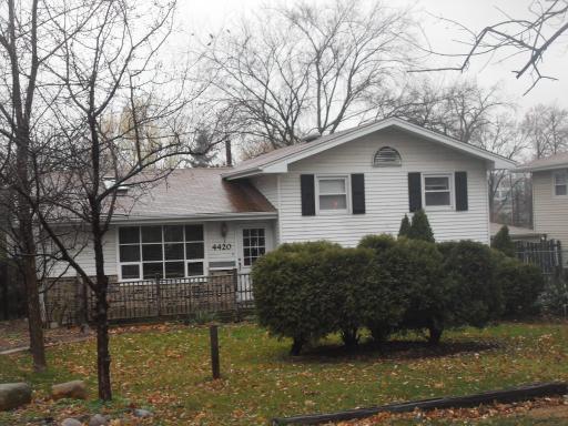 4420 Cross St., Downers Grove, IL 60515
