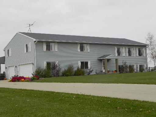 1829 Quail Hollow Rd., Steward, IL 60553