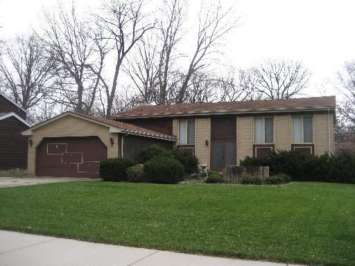 315 Montclare Ln., Wood Dale, IL 60191