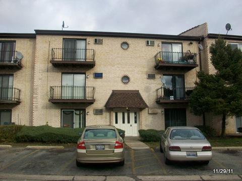 4061 Bonhill Dr. #2A, Arlington Heights, IL 60004