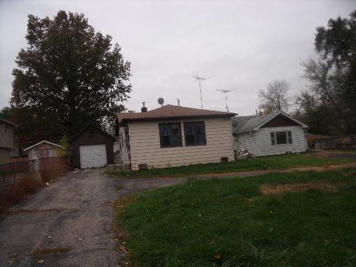 1419 Summit Ave., Aurora, IL 60505