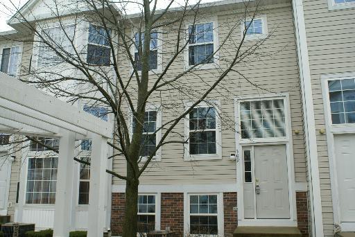 309 Hidden Creek Ln. #32-5, North Aurora, IL 60542