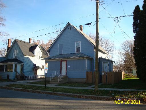 524 10th St., Dekalb, IL 60115