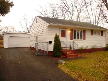 2813 N Pine St., Waukegan, IL 60087