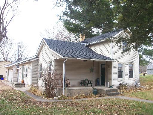 106 N Prospect St., Amboy, IL 61310