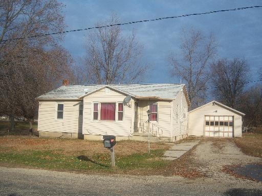 418 High St., Lamoille, IL 61330