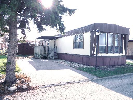 94 Third Ct., Bartlett, IL 60103