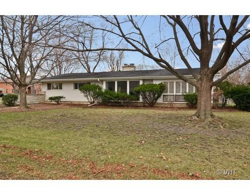 1100 Manor Dr., Wilmette, IL 60091