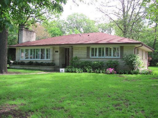 945 Keystone Ave., River Forest, IL 60305