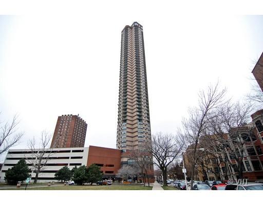 3660 N Lake Shore Dr. #1504, Chicago, IL 60613